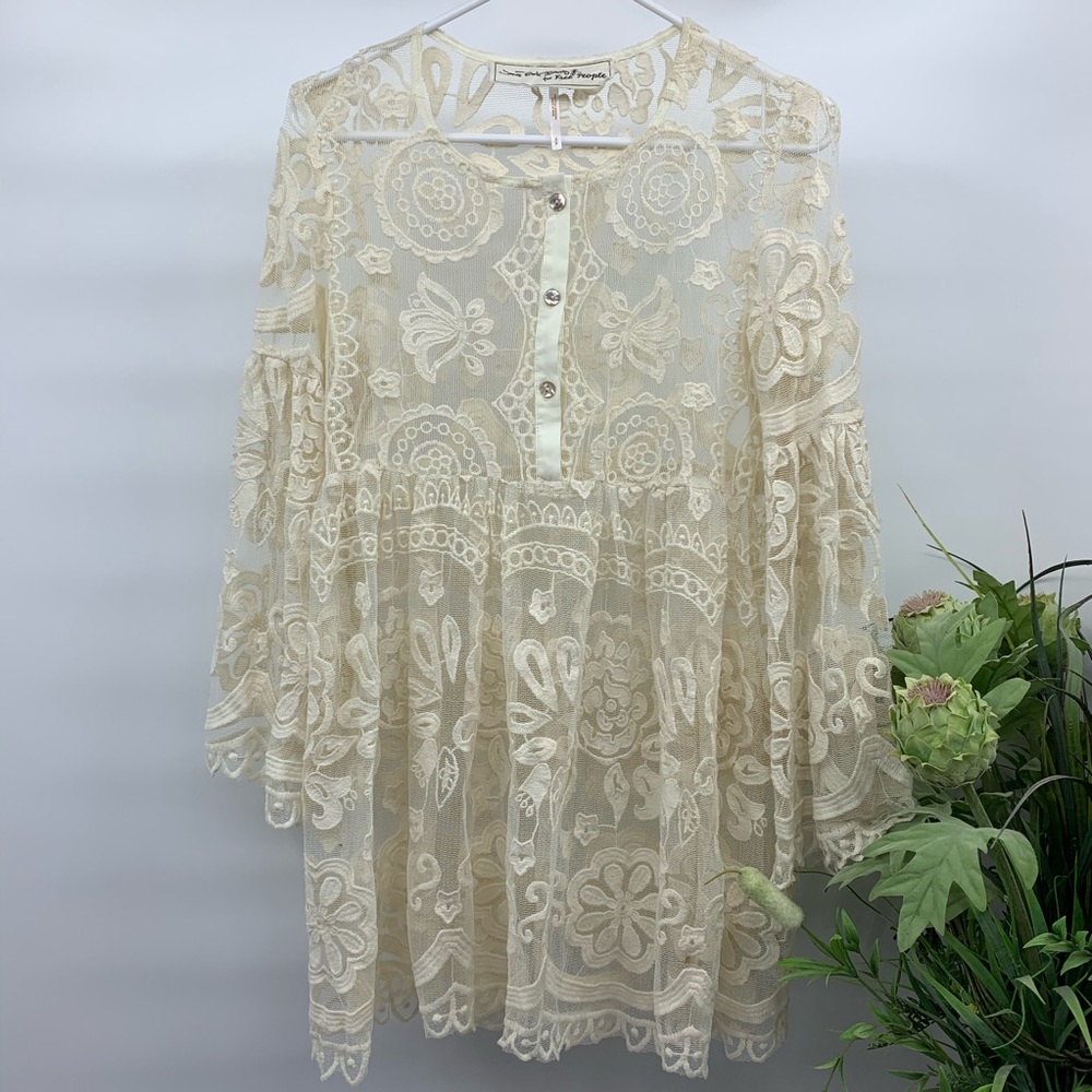 Jen’s pirate booty women’s lace cover up blouse S